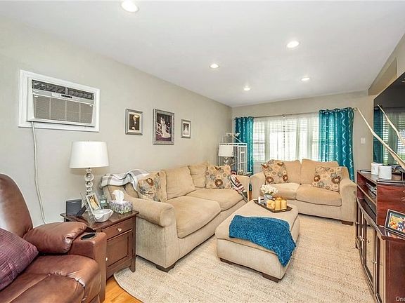 4th image of 3226 Rawlins Ave