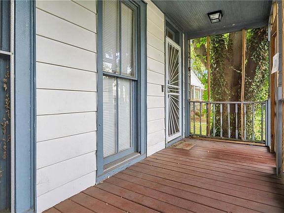 4th image of 146 Frissell St