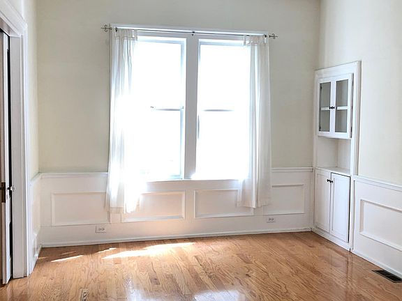 3rd image of 717 Pennsylvania St