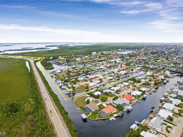 12179 Boat Shell Dr, Matlacha Isles, FL 33991