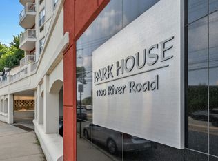 1100 River Rd APT 201, Edgewater, NJ 07020