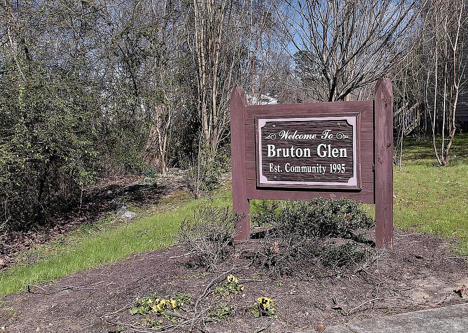 1st image of 206 Bruton Dr