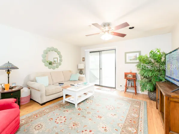 50 Yacht Cove Dr APT 230, Hilton Head Island, SC 29928