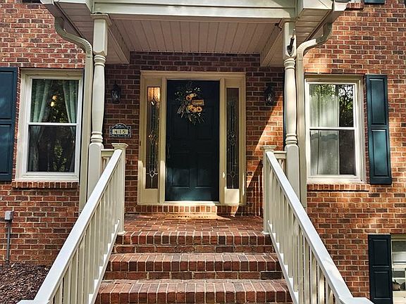 3rd image of 415 Old Spring Rd