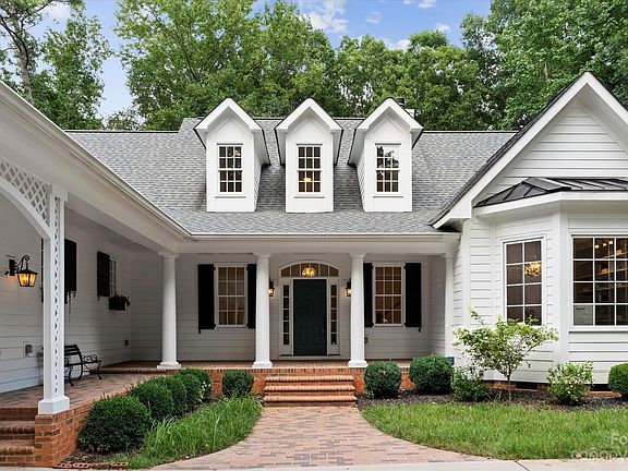3rd image of 9417 White Hemlock Ln