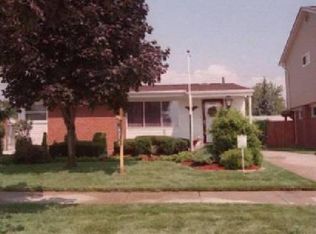 13598 E Leroy St, Southgate, MI 48195