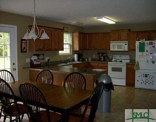 2nd image of 220 E Rosehill Drive