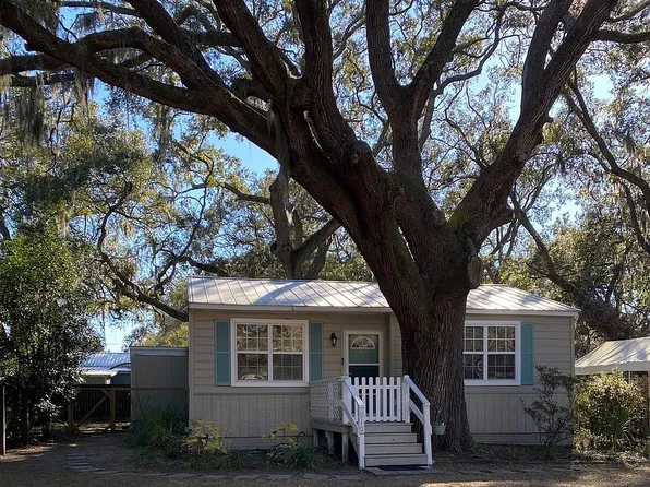 910 Woodward Ave, Beaufort, SC 29902