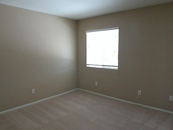 4th image of 71517 Sunnyvale Dr