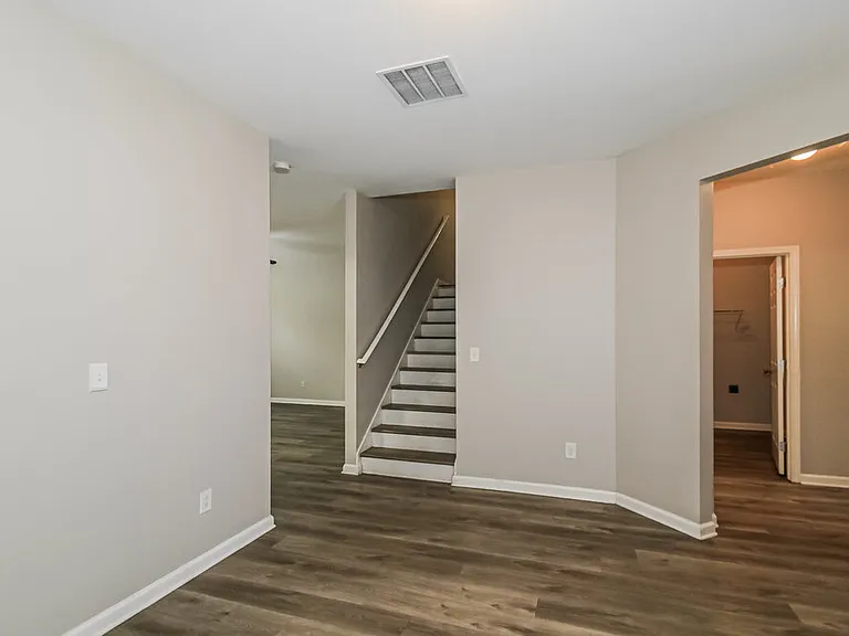 1510 Persimmon Trce — Photo 6