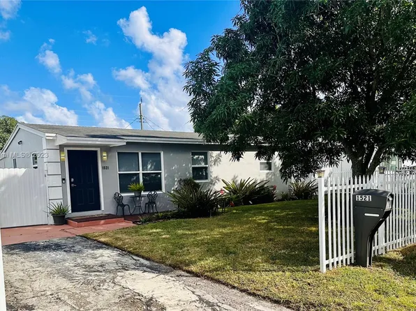 1521 N 70th Way, Hollywood, FL 33024