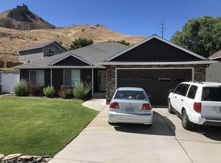 1944 Grandview Loop, Wenatchee, WA 98801