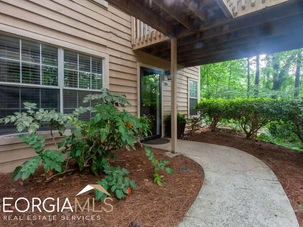 1352 N Crossing Dr NE, Atlanta, GA 30329