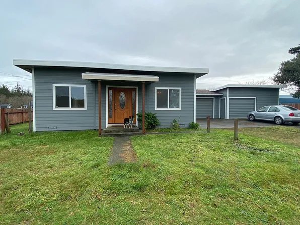 992 Fresno St, Crescent City, CA 95531