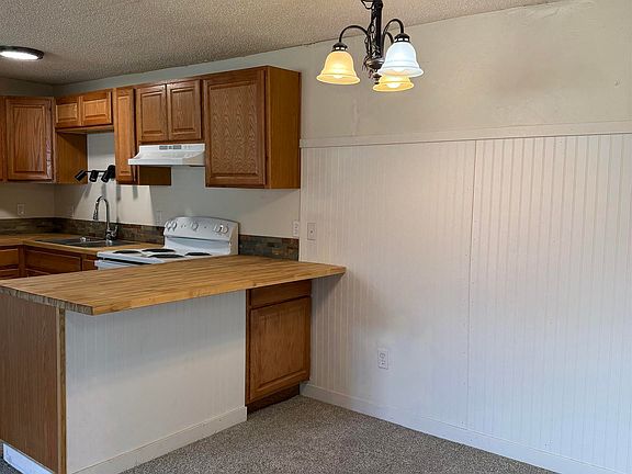 3rd image of 228 Woodridge St APT 24