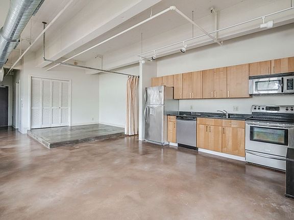 3rd image of 412-426 S 13th St #308