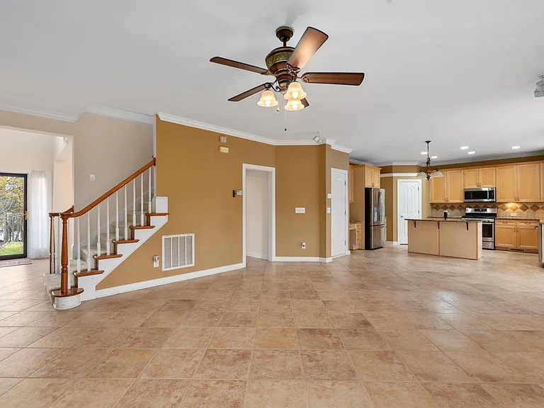 11415 Fountaingrove Dr — Photo 9