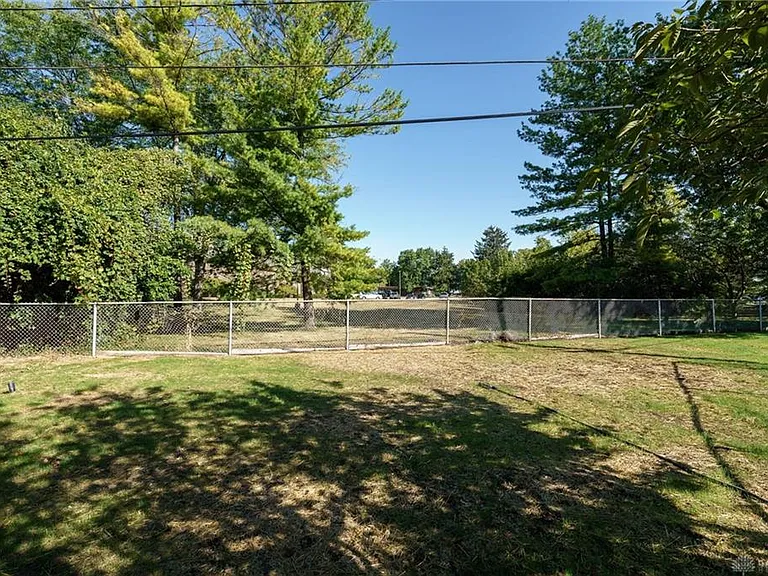 3433 Woodman Dr — Photo 15