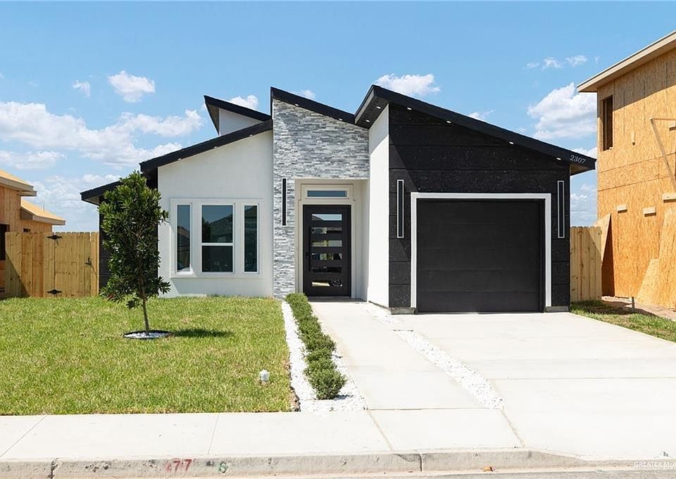 1st image of 2307 E Tamarindo St