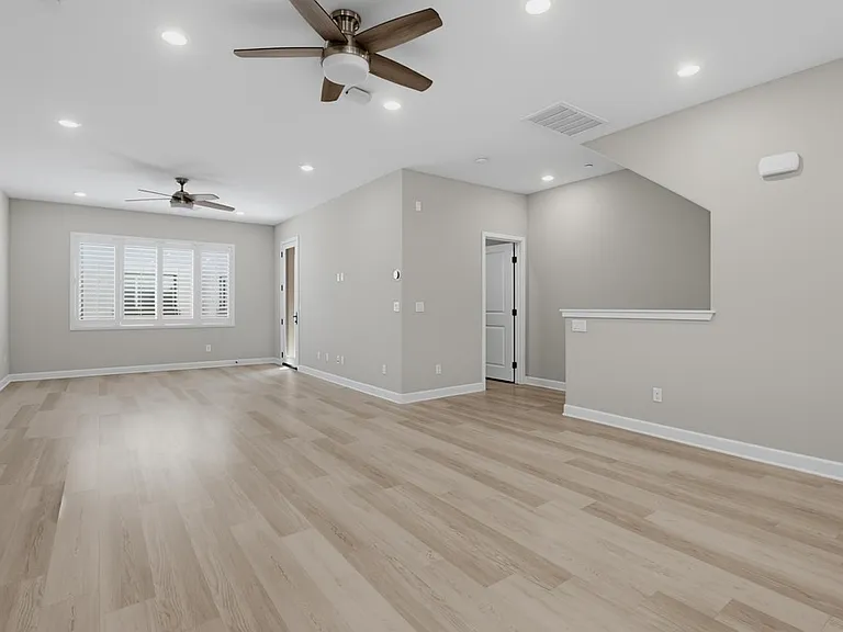 1577 Castillo #8 — Photo 45