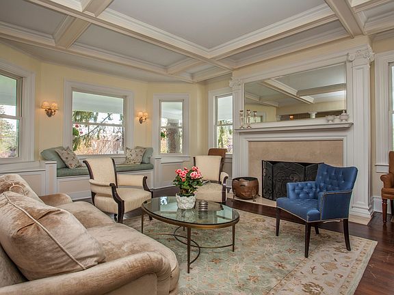 3rd image of 98 Larchmont Ave