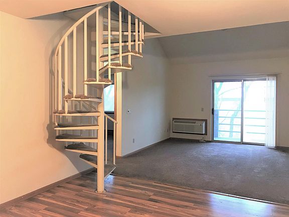 Living Room, Balcony