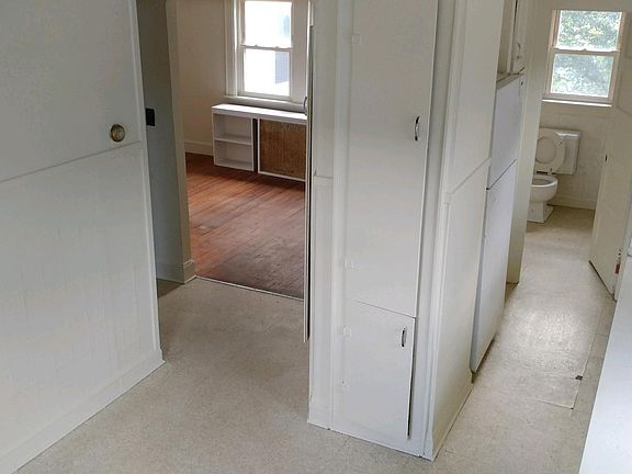 3rd image of 28 Montreal St #B
