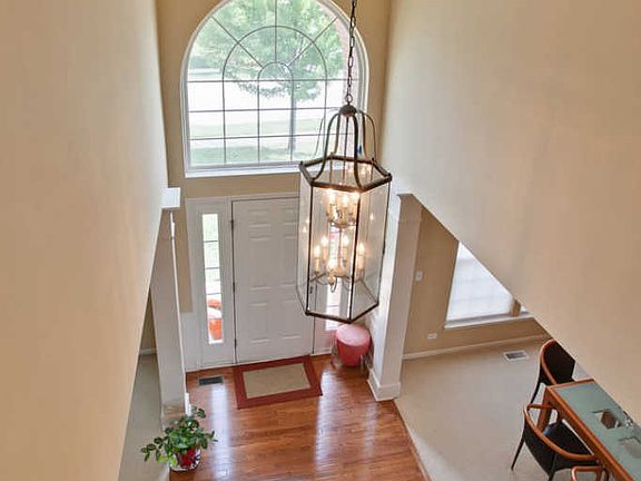 3rd image of 1348 Turnberry Ln