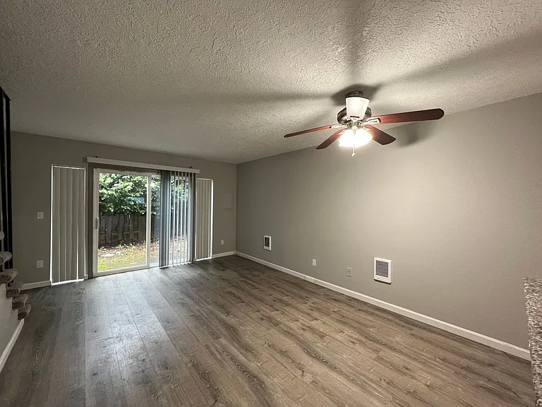 Powell Butte Townhomes — Photo 49