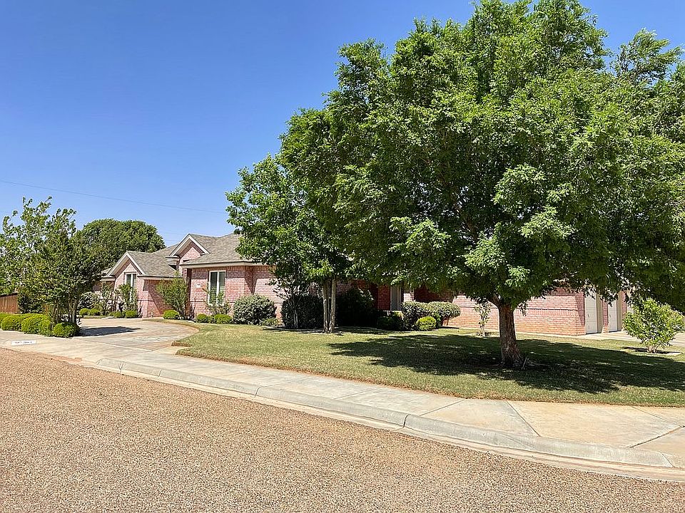 1st image of 301 Hackberry Cir