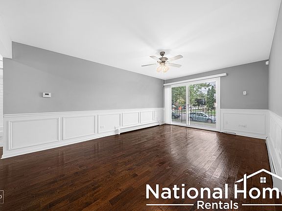 2nd image of 5644 W 105th St APT 1E