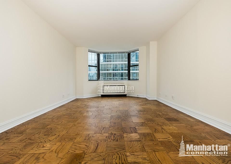 1st image of 400 E 71st St APT 21K