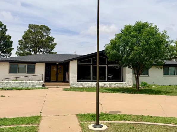 507 Clubview Dr, Levelland, TX 79336