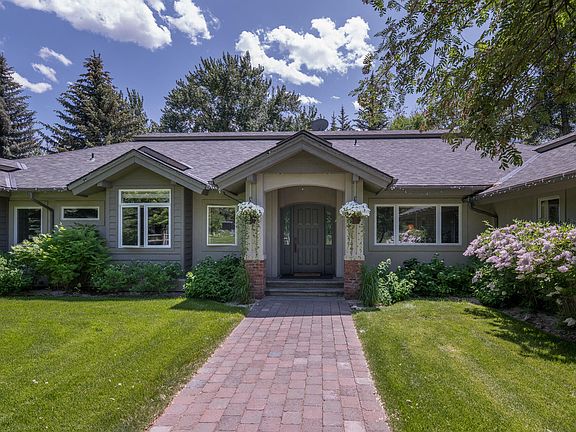 2nd image of 102 Willow Rd