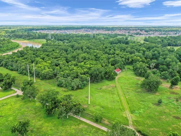 1950 Hagerson Rd, Sugar Land, TX 77479