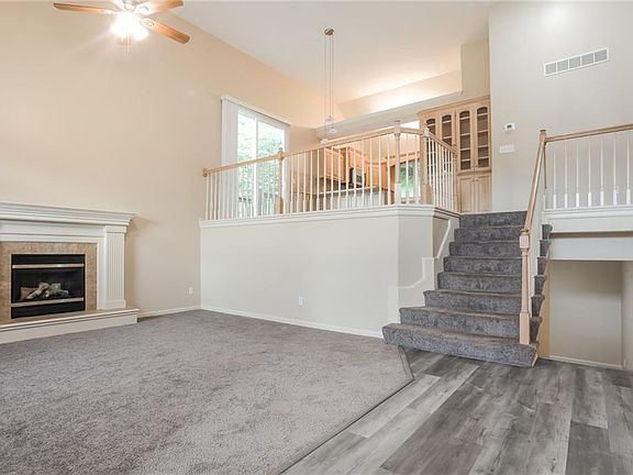 2nd image of 133 NE Misty Meadow Ct