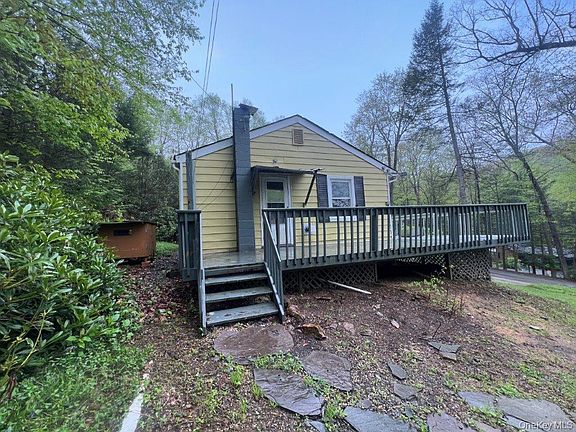3rd image of 303 Buttermilk Falls Road