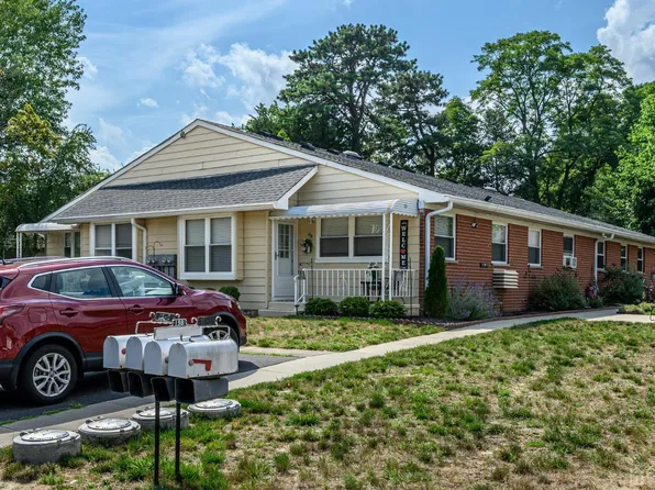19 Ironside Dr #C, Manchester Township, NJ 08759