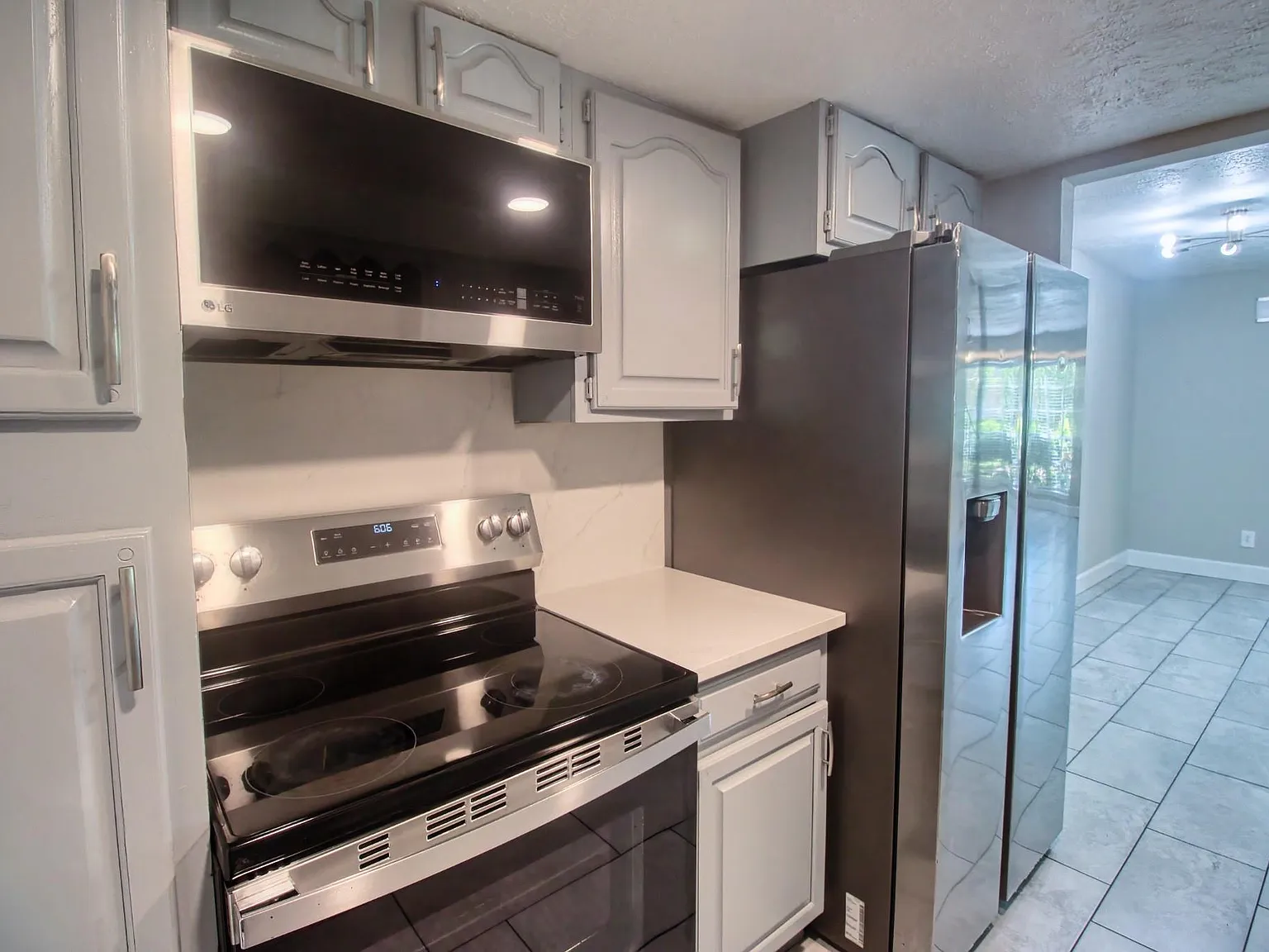 3 bed, 3.0 bath, 1564 sqft, $1,950 — Photo 4