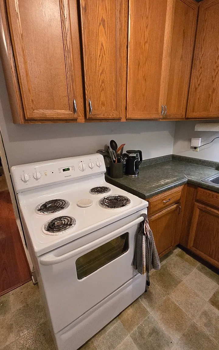 3 bed, 1.5 bath, $1,500 — Photo 3
