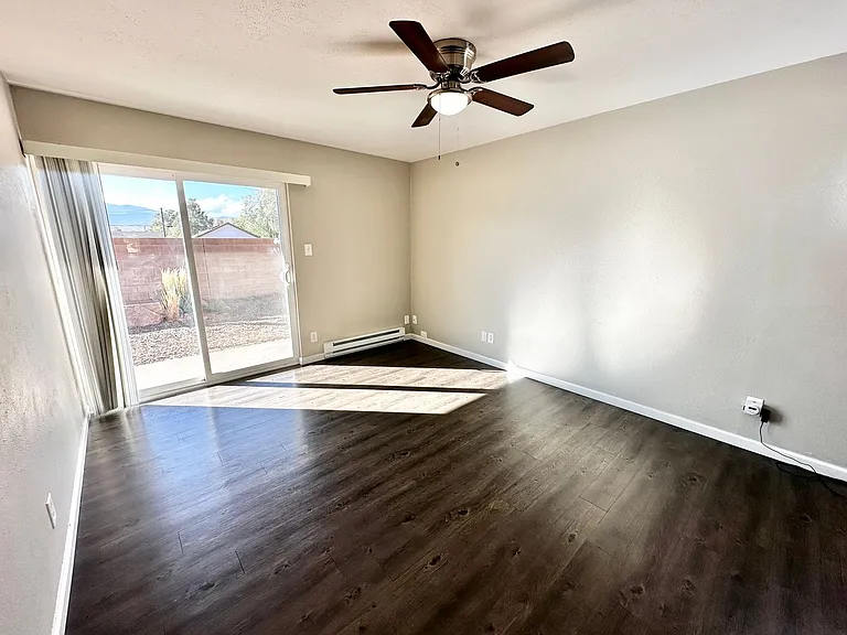 Arcadia Dell Apartments — Photo 10