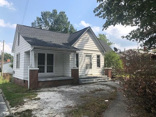 2nd image of 209 Martin Luther King Dr