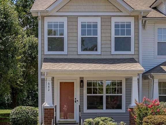 2nd image of 682 Flintlock Ct