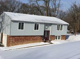 1796 Sillview Dr, Pittsburgh, PA 15243