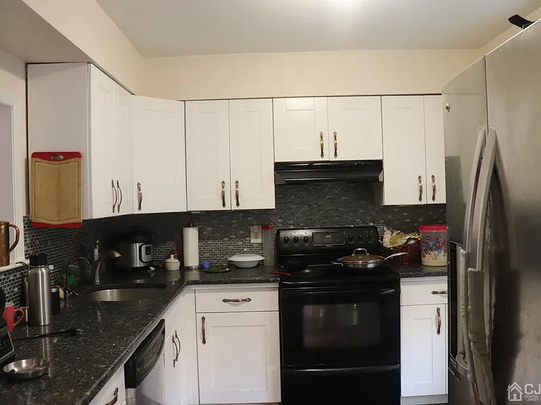 324 Gill Ln #3F — Photo 11
