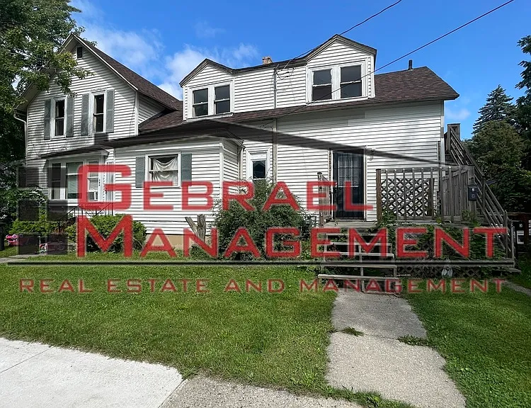 920 Ames St — Photo 9