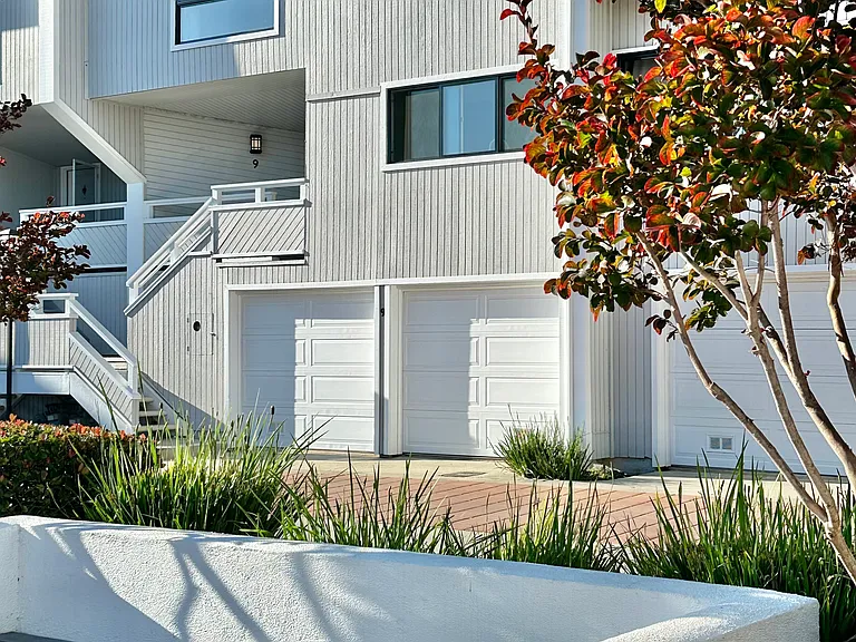 9 Serena Ct — Photo 3