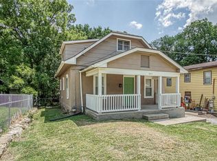 8515 Woodland Ave, Kansas City, MO 64131