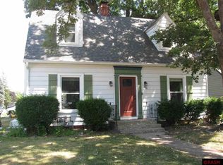 252 N Main St, Lake Crystal, MN 56055