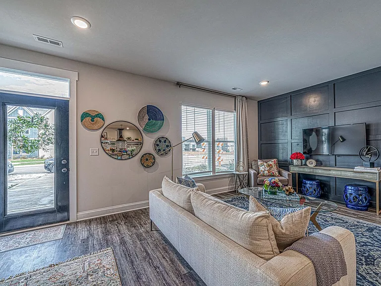 New Classically designed Duet style homes for Rent in Charlotte — Photo 31